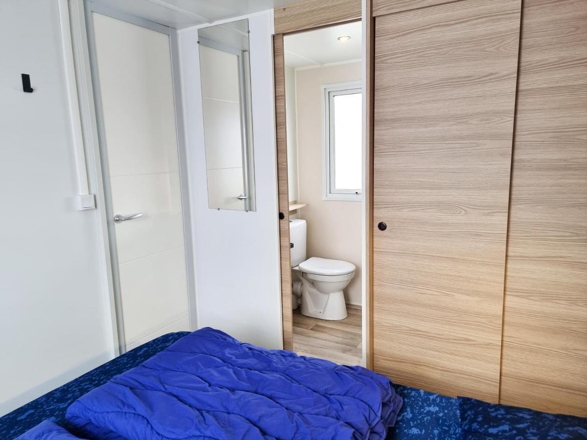 אוסטקאפלה Prachtig Chalet Ok50 D12 Op Familiecamping מראה חיצוני תמונה