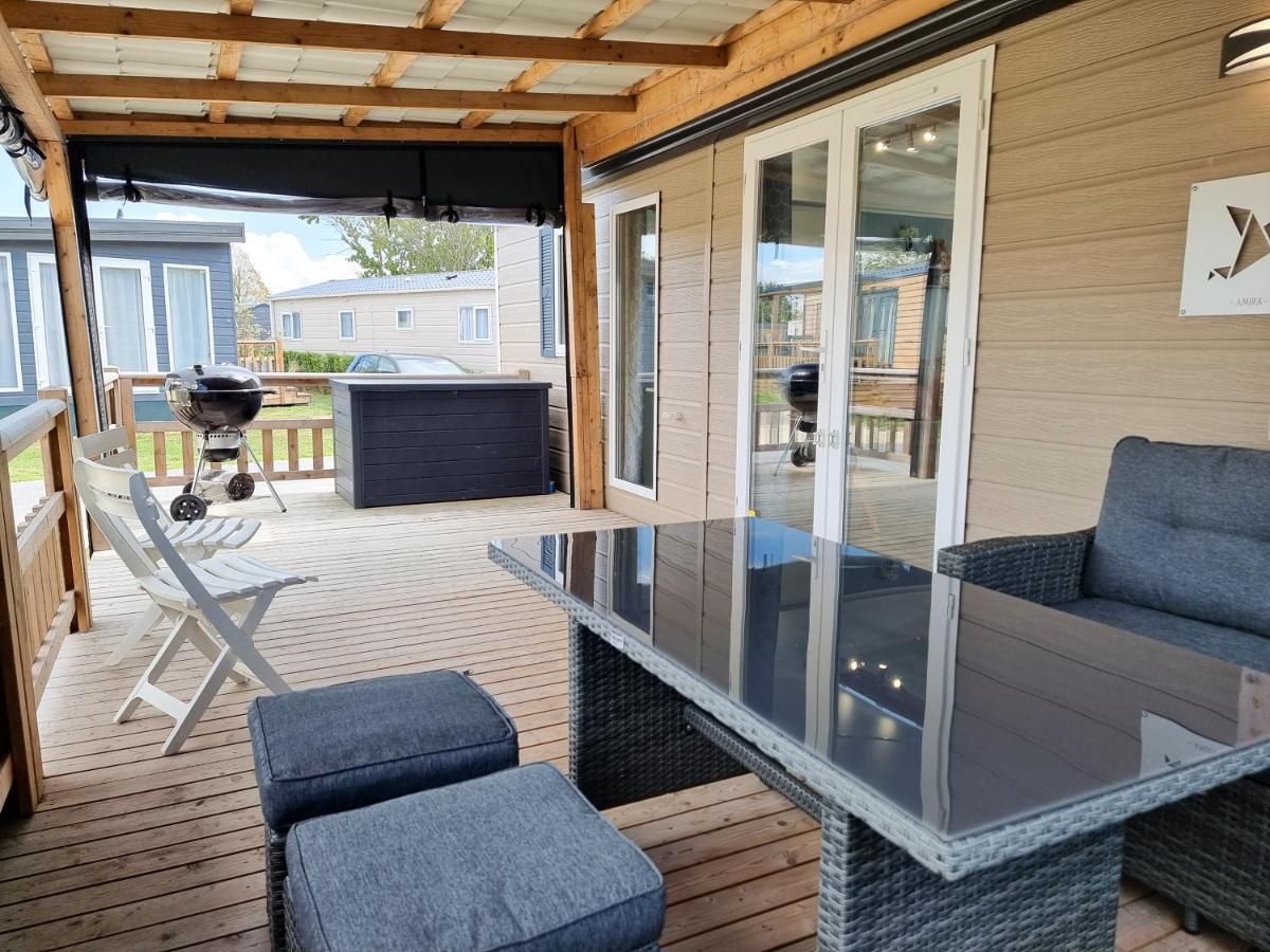 אוסטקאפלה Prachtig Chalet Ok50 D12 Op Familiecamping מראה חיצוני תמונה